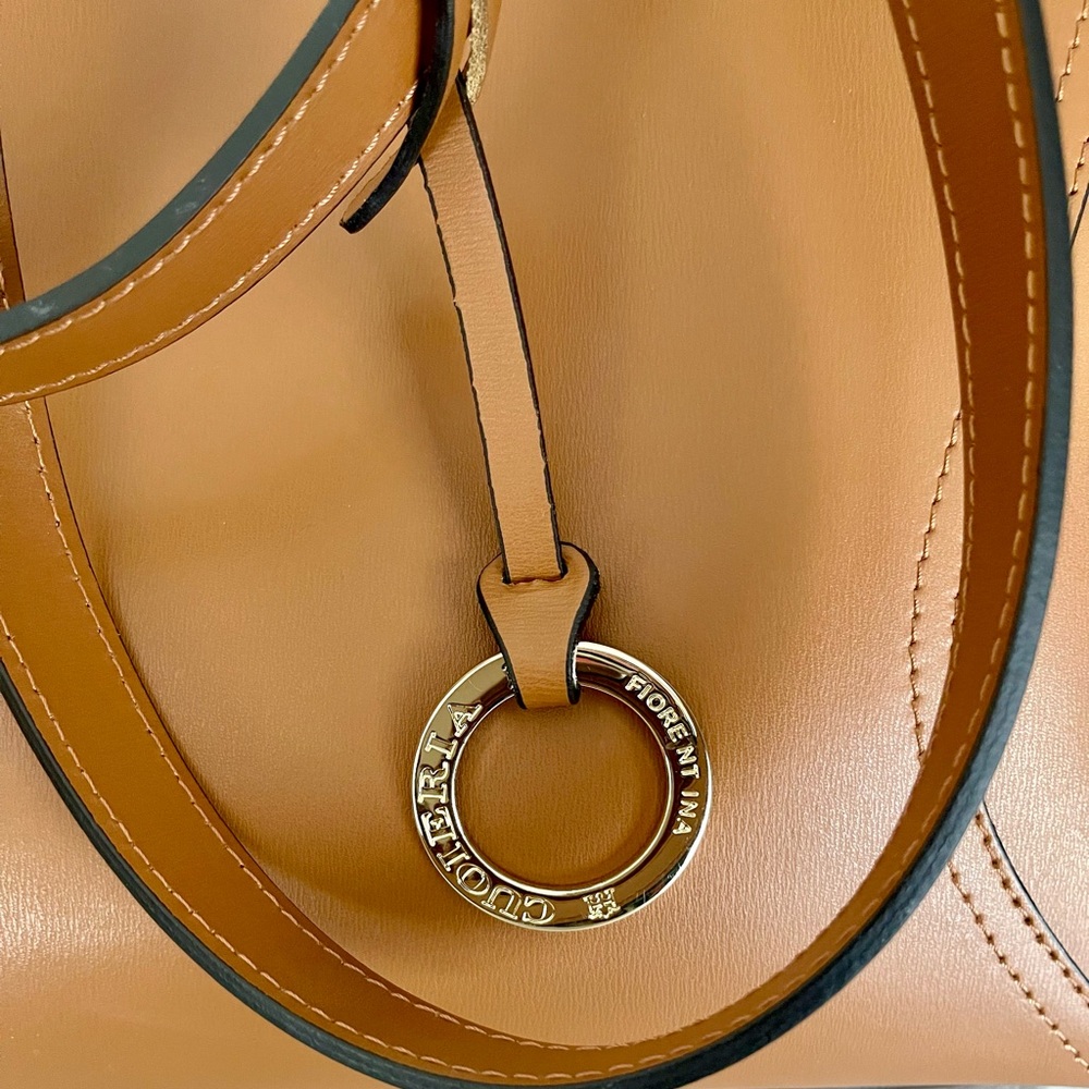 Cuoieria Fiorentina Italian Leather Shoulder Bag - Picture 15 of 16